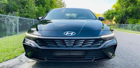 Hyundai Elantra 2024