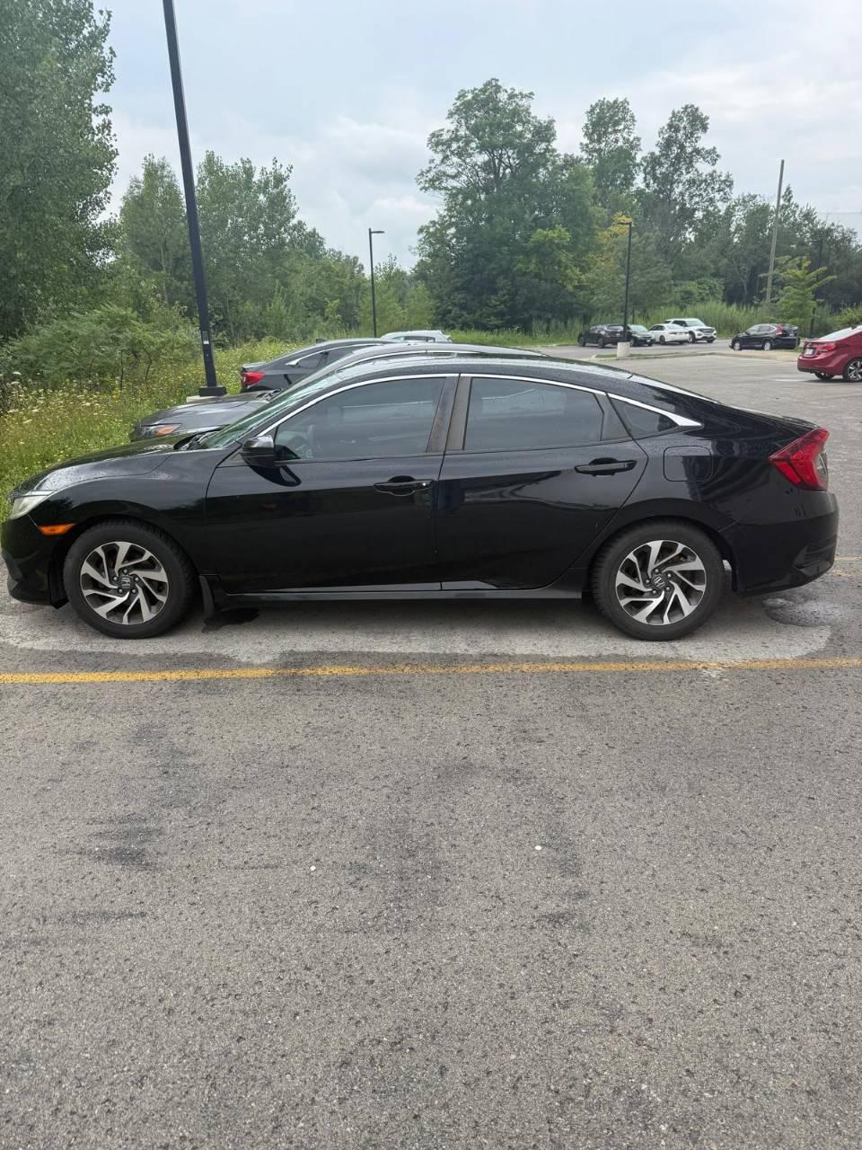 Honda Civic 2016 in Niagara Falls, ON