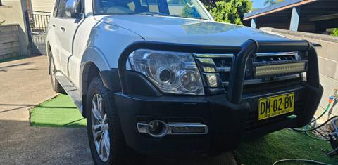 Mitsubishi PAJERO 2018