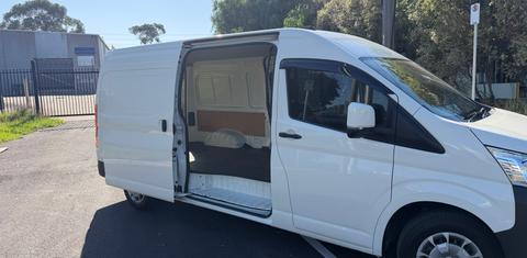 Toyota HIACE 2021