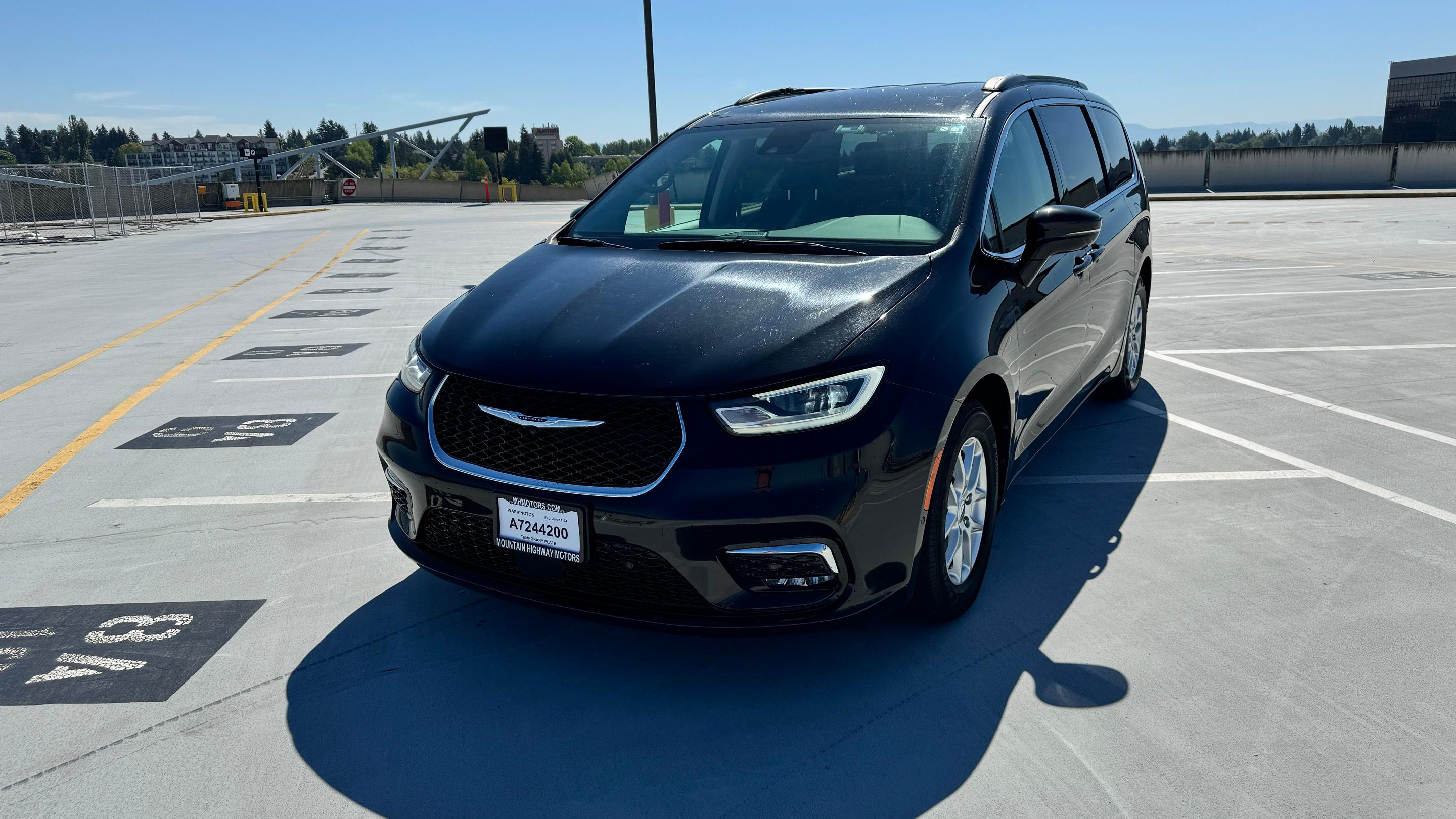 Chrysler Pacifica 2022 in Tukwila, WA