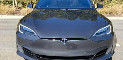 Tesla Model S 2016