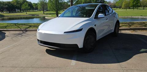Tesla Model Y 2026