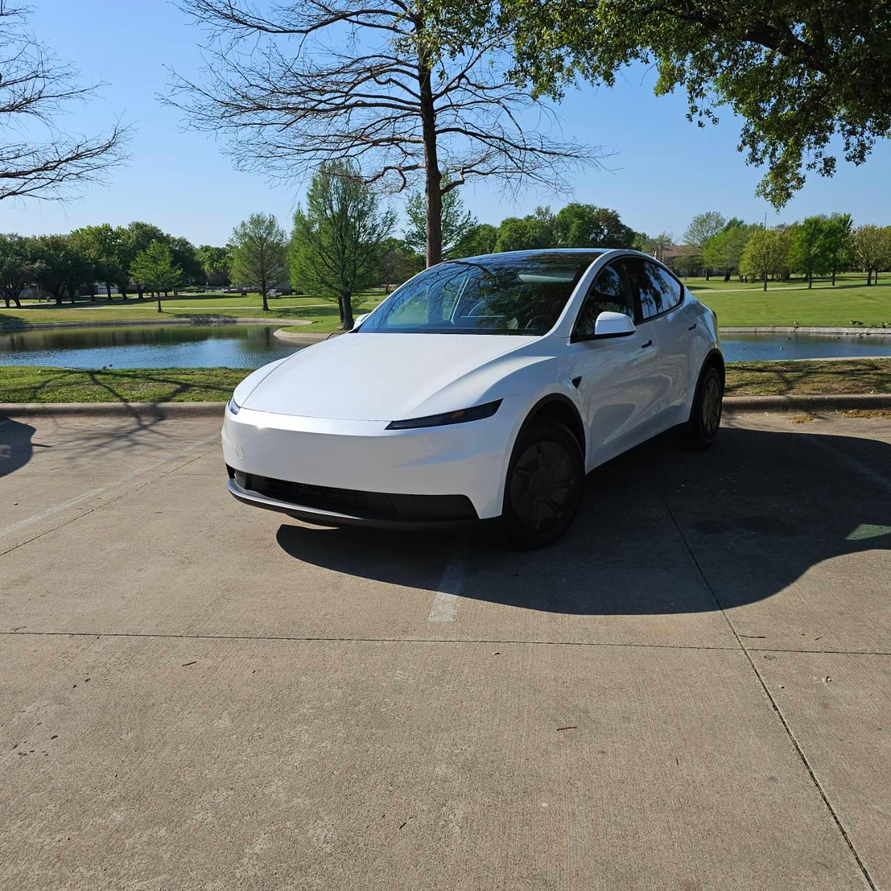 Tesla Model Y 2026 in Garland, TX
