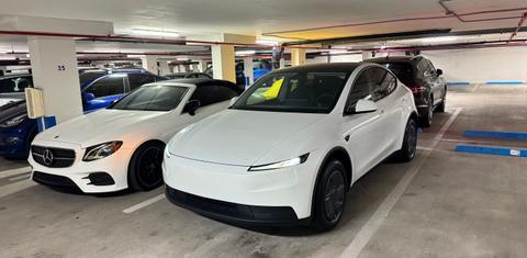 Tesla Model Y 2026