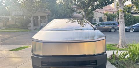 Tesla Cybertruck 2025