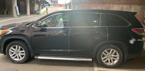 Toyota KLUGER 2015