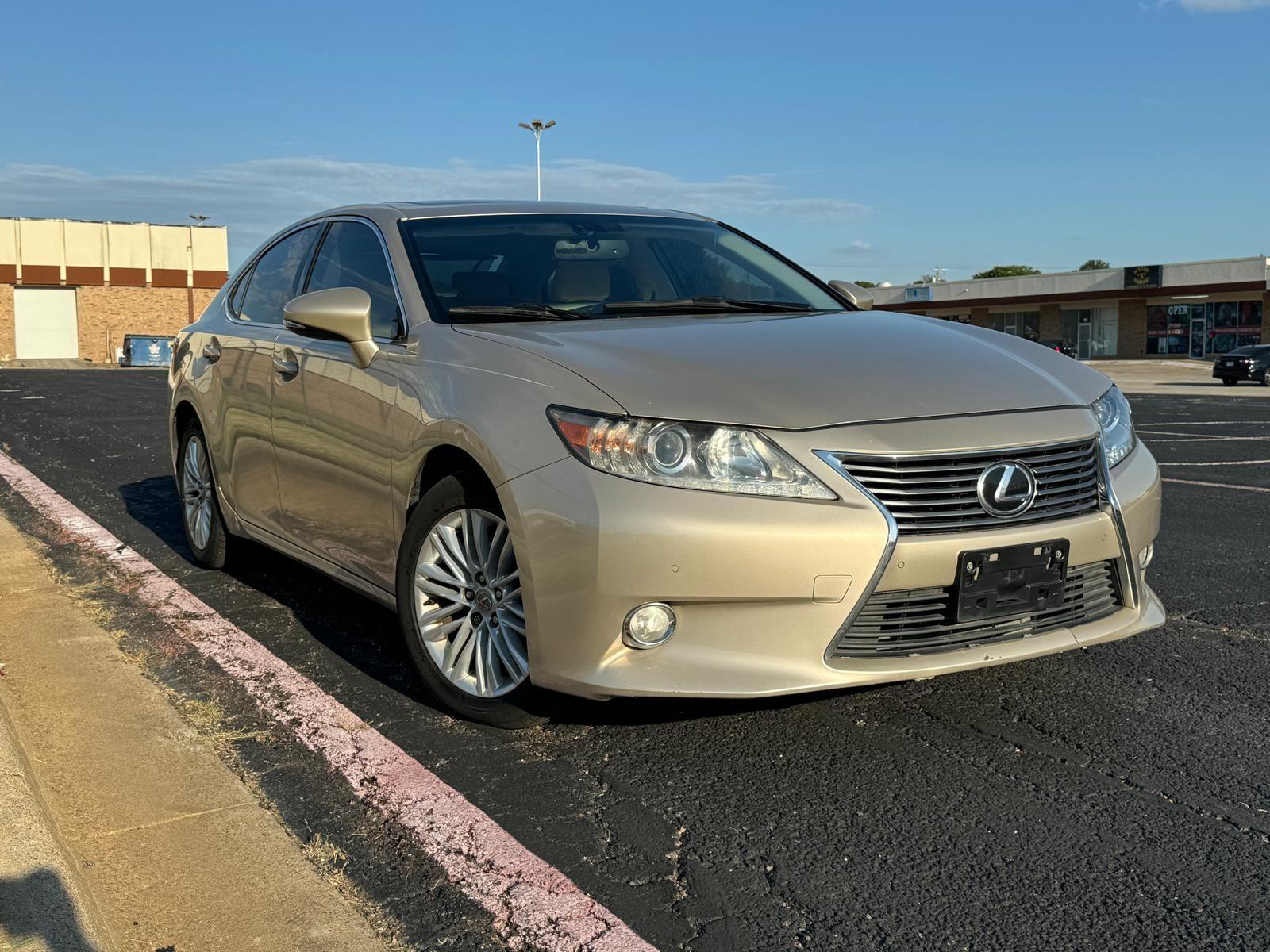 Lexus ES 2013 in Haltom City, TX