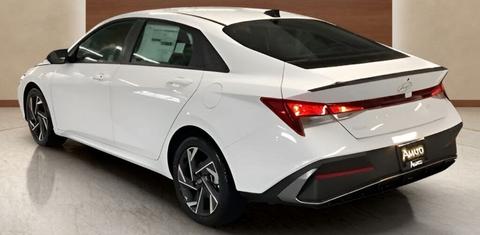 Hyundai Elantra 2025