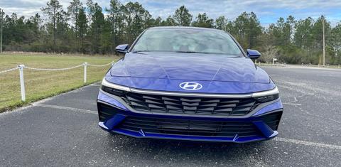 Hyundai Elantra 2024