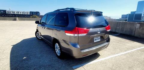 Toyota Sienna 2014