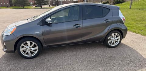Toyota Prius c 2014
