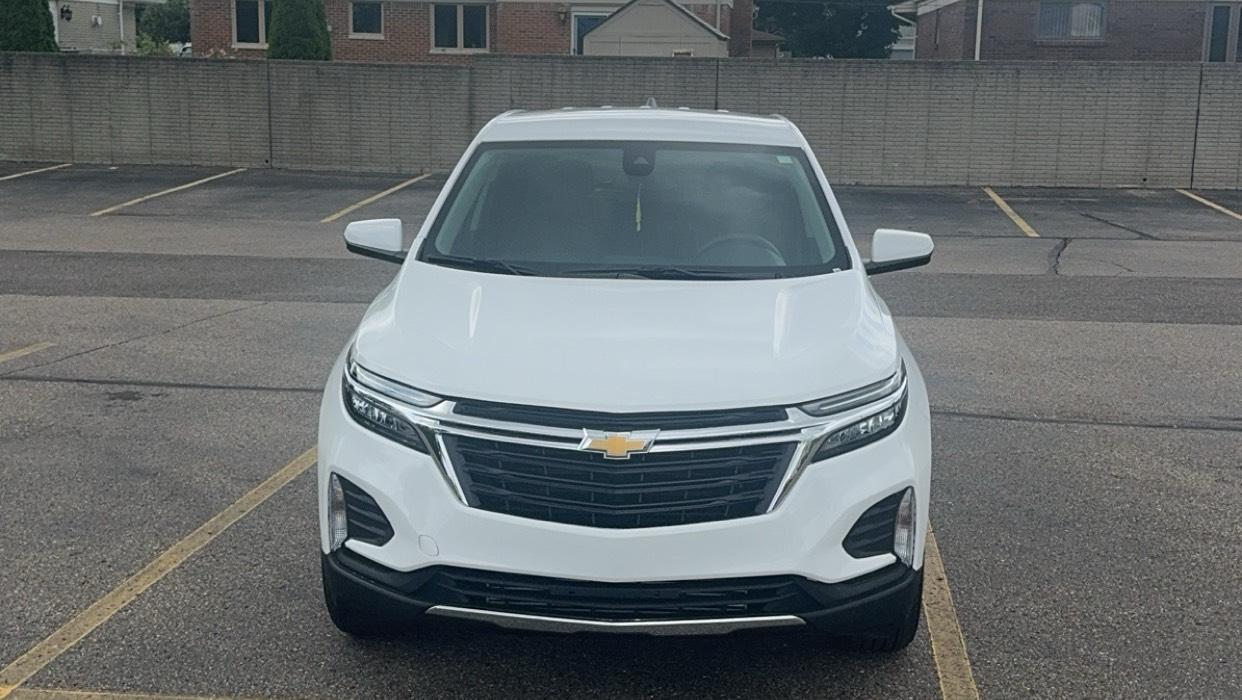 Chevrolet Equinox 2023 in Sterling Heights, MI