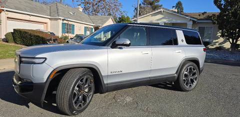 Rivian R1S 2026