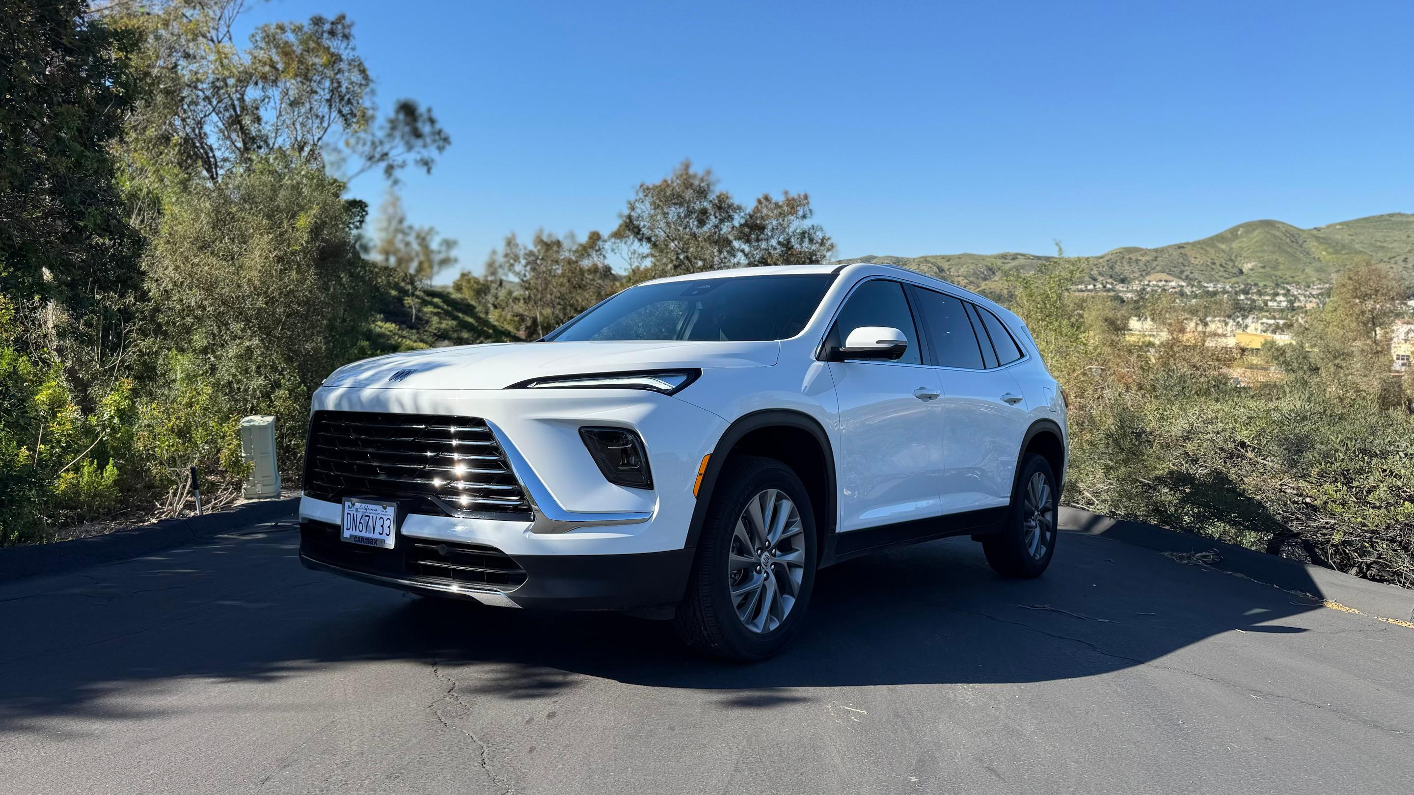 Buick Enclave 2025 in Costa Mesa, CA