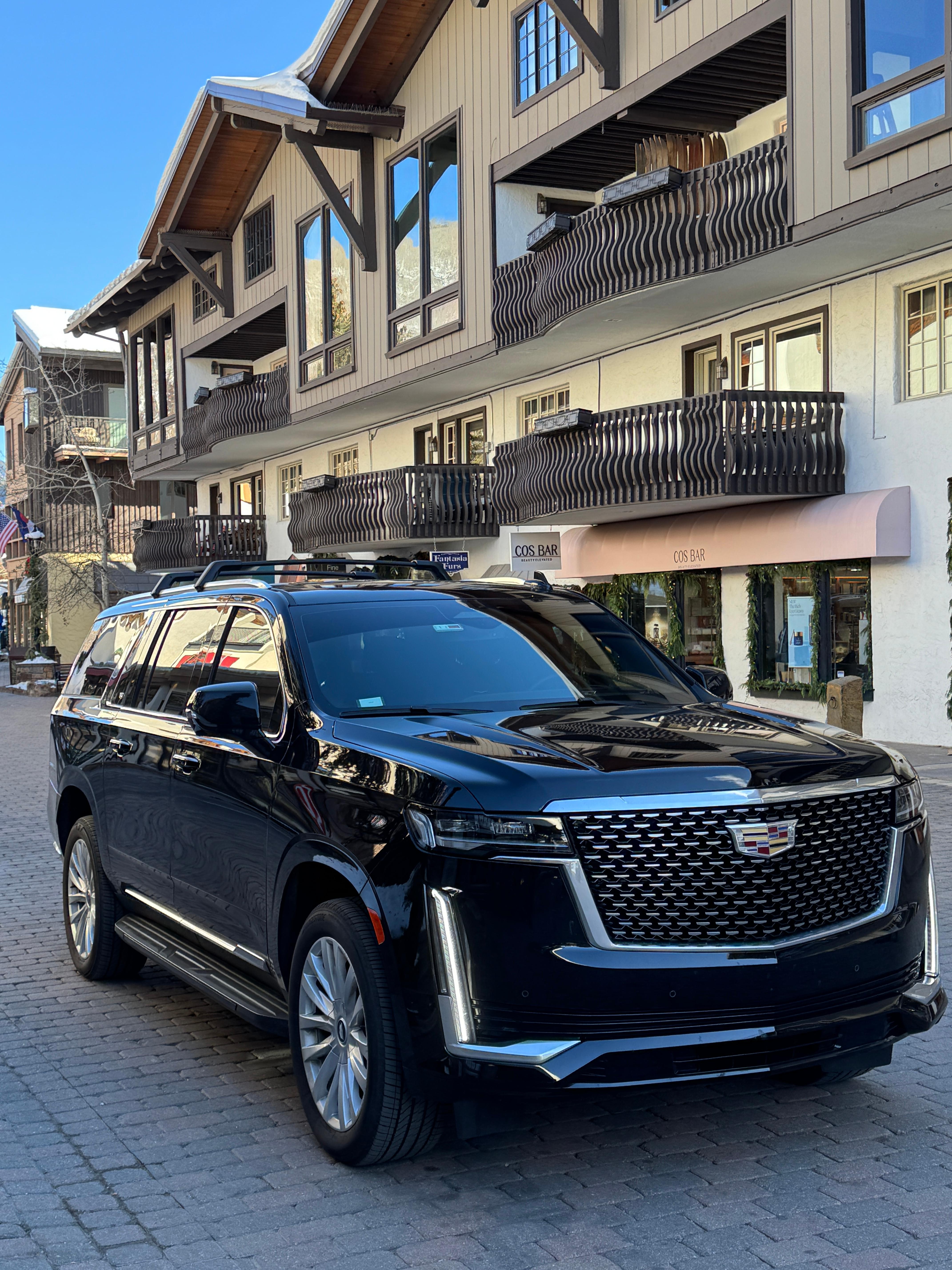 Cadillac Escalade ESV 2024 in 