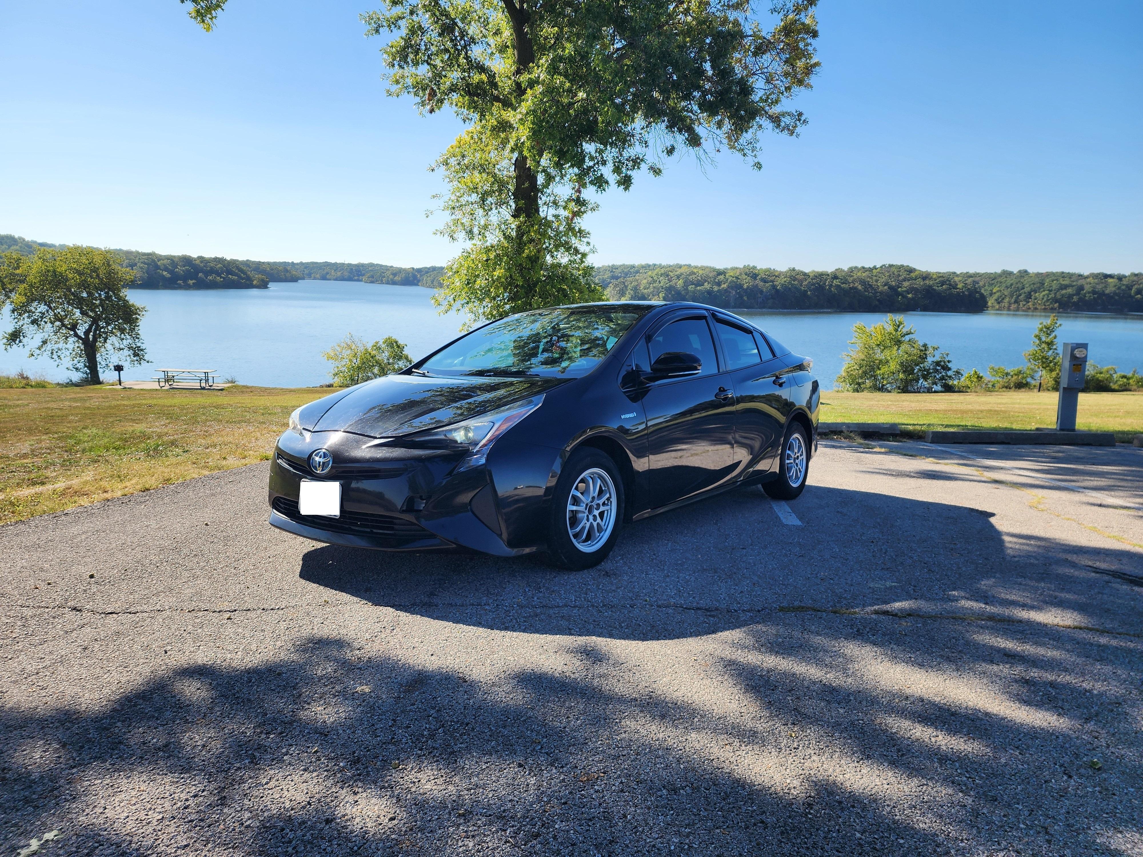 Toyota Prius 2016 in Blue Springs, MO