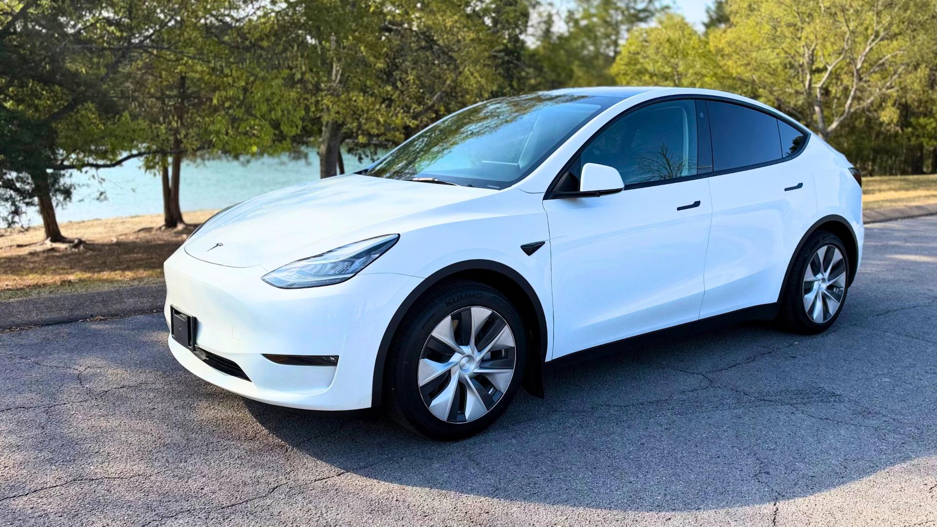 Tesla Model Y 2023 in Nashville, TN