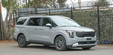 Kia Carnival Hybrid 2026