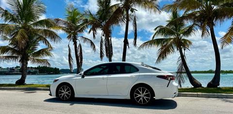 Toyota Camry Hybrid 2022