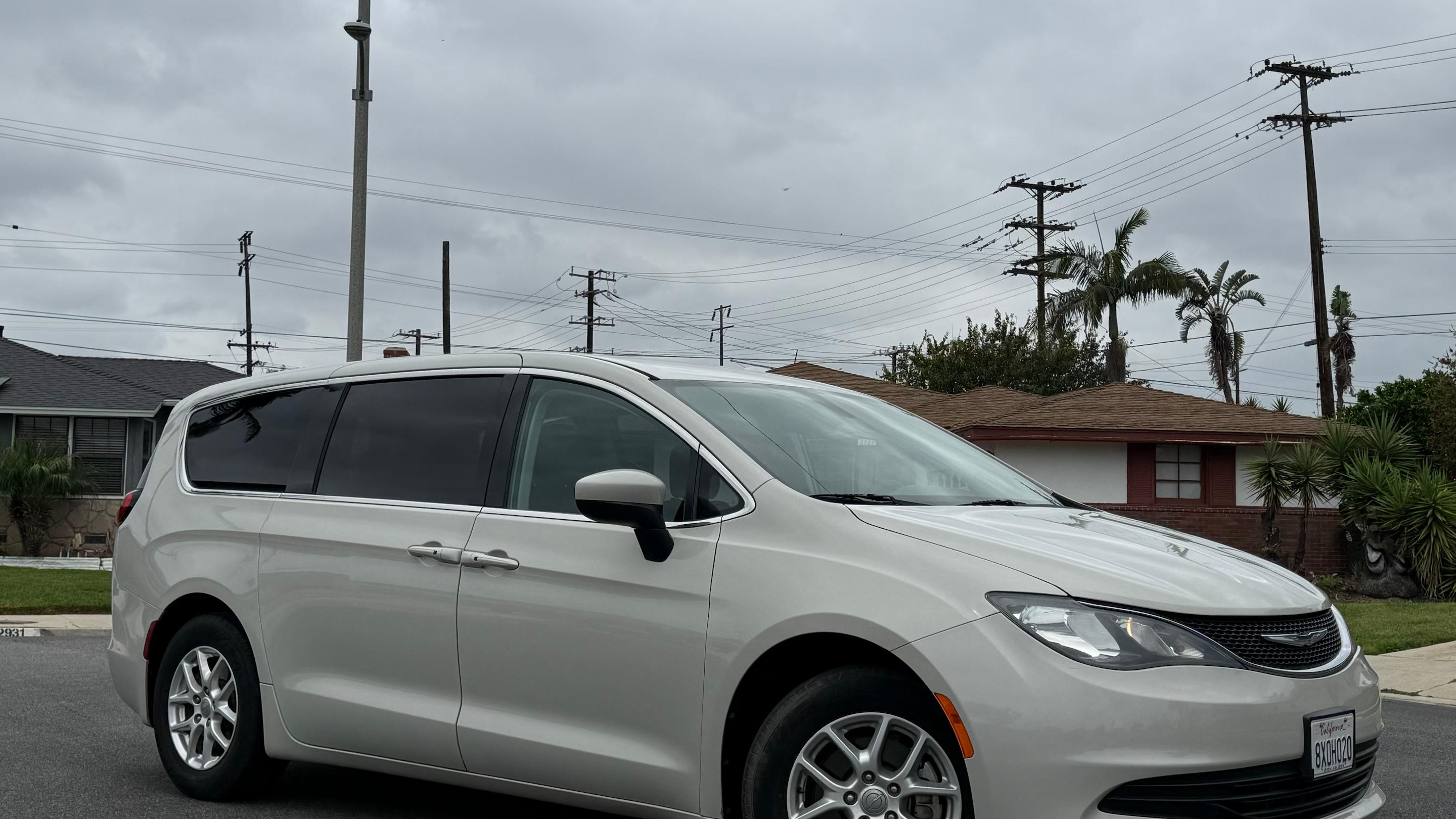 Chrysler Pacifica 2017 in 