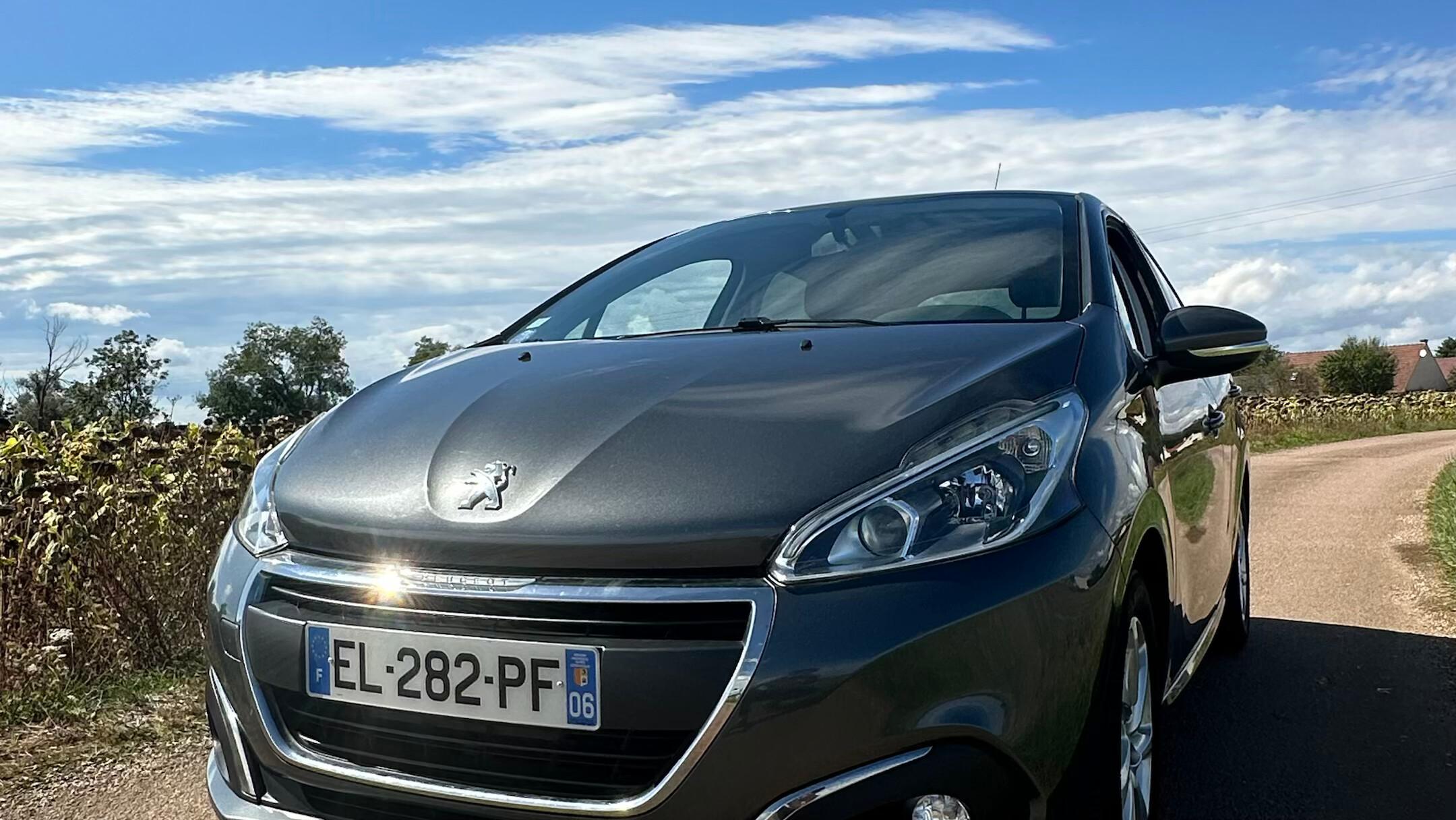 Peugeot 208 2016 à Dijon