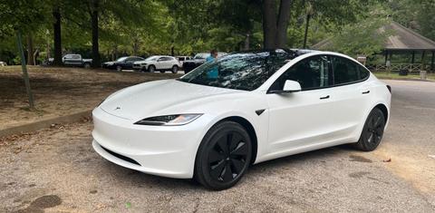 Tesla Model 3 2024