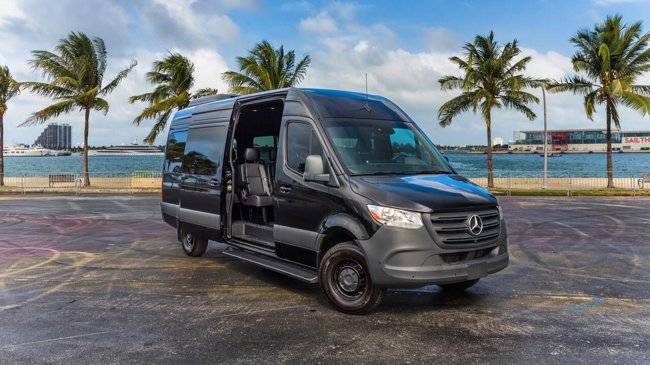 Mercedes-Benz Sprinter 2024 in Miami, FL