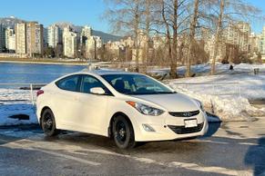 Hyundai Elantra 2012 à Vancouver