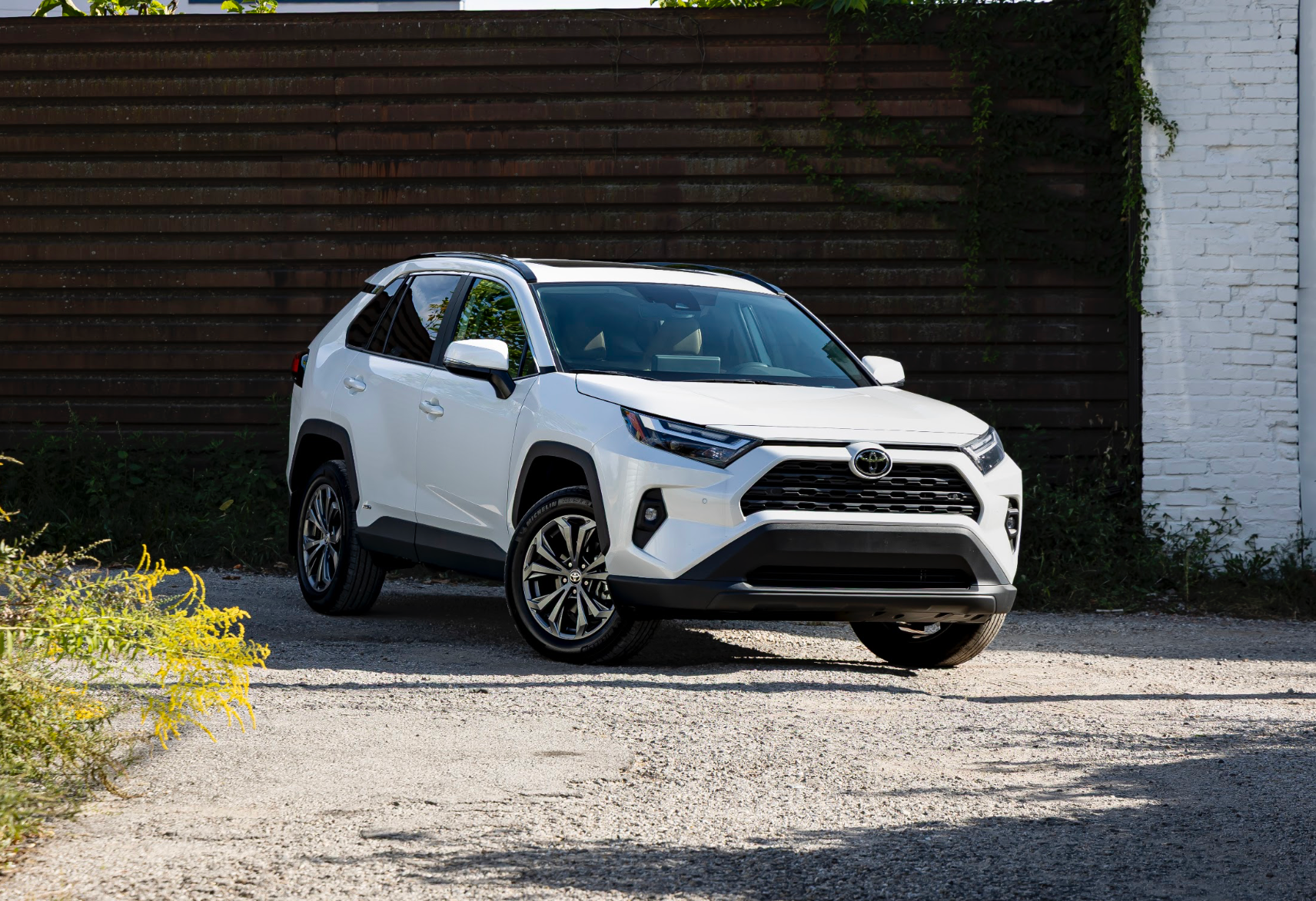 Toyota RAV4 Hybrid 2025 in Indianapolis, IN