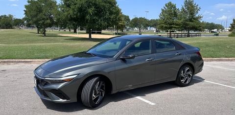 Hyundai Elantra 2025