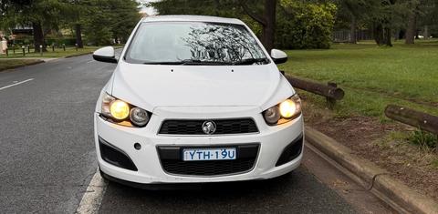 Holden BARINA 2015