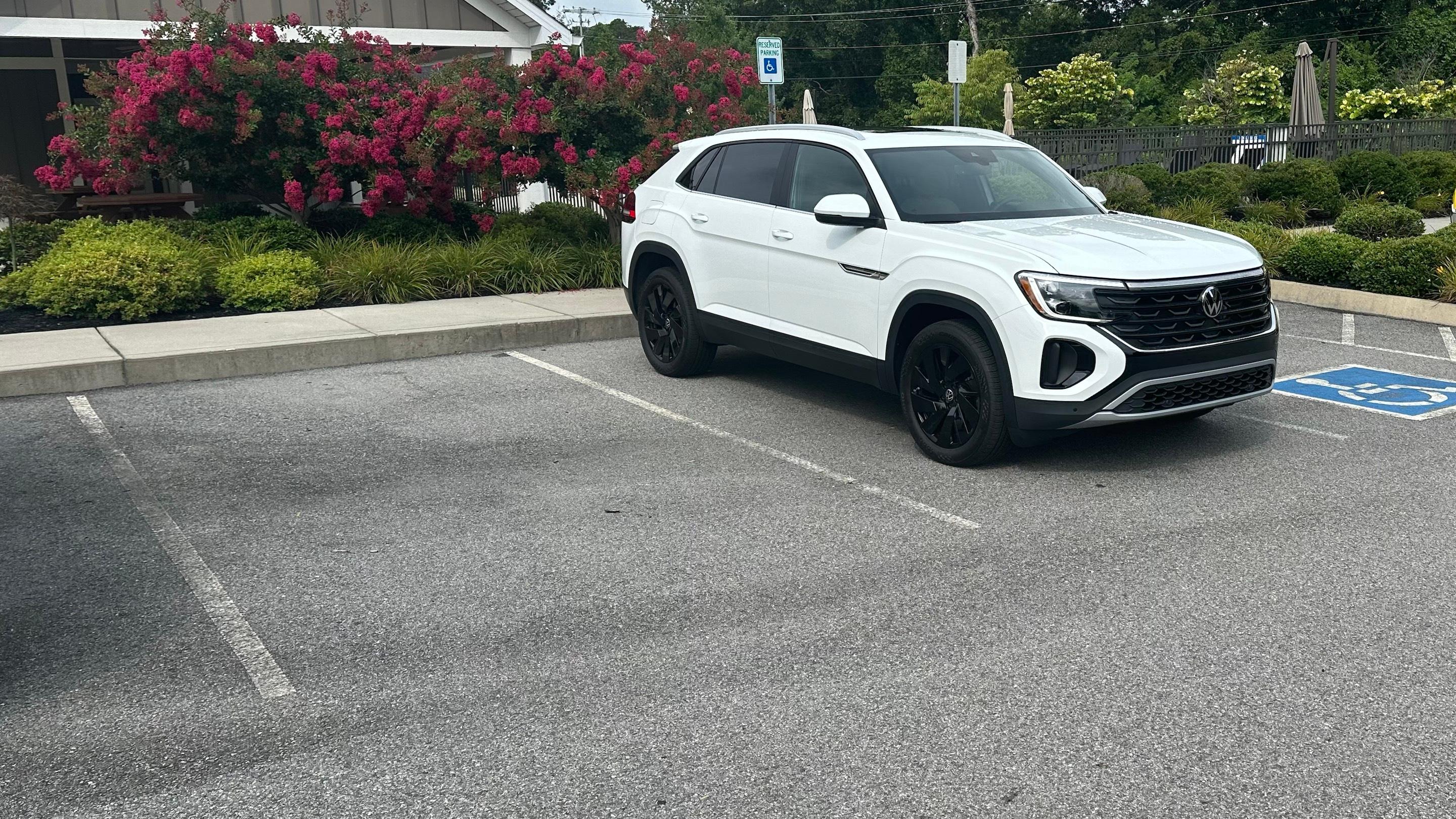 Volkswagen Atlas Cross Sport 2024 in Knoxville, TN