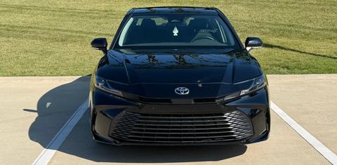 Toyota Camry Hybrid 2025