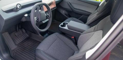 Tesla Model Y 2026