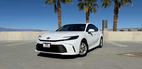 Toyota Camry Hybrid 2026