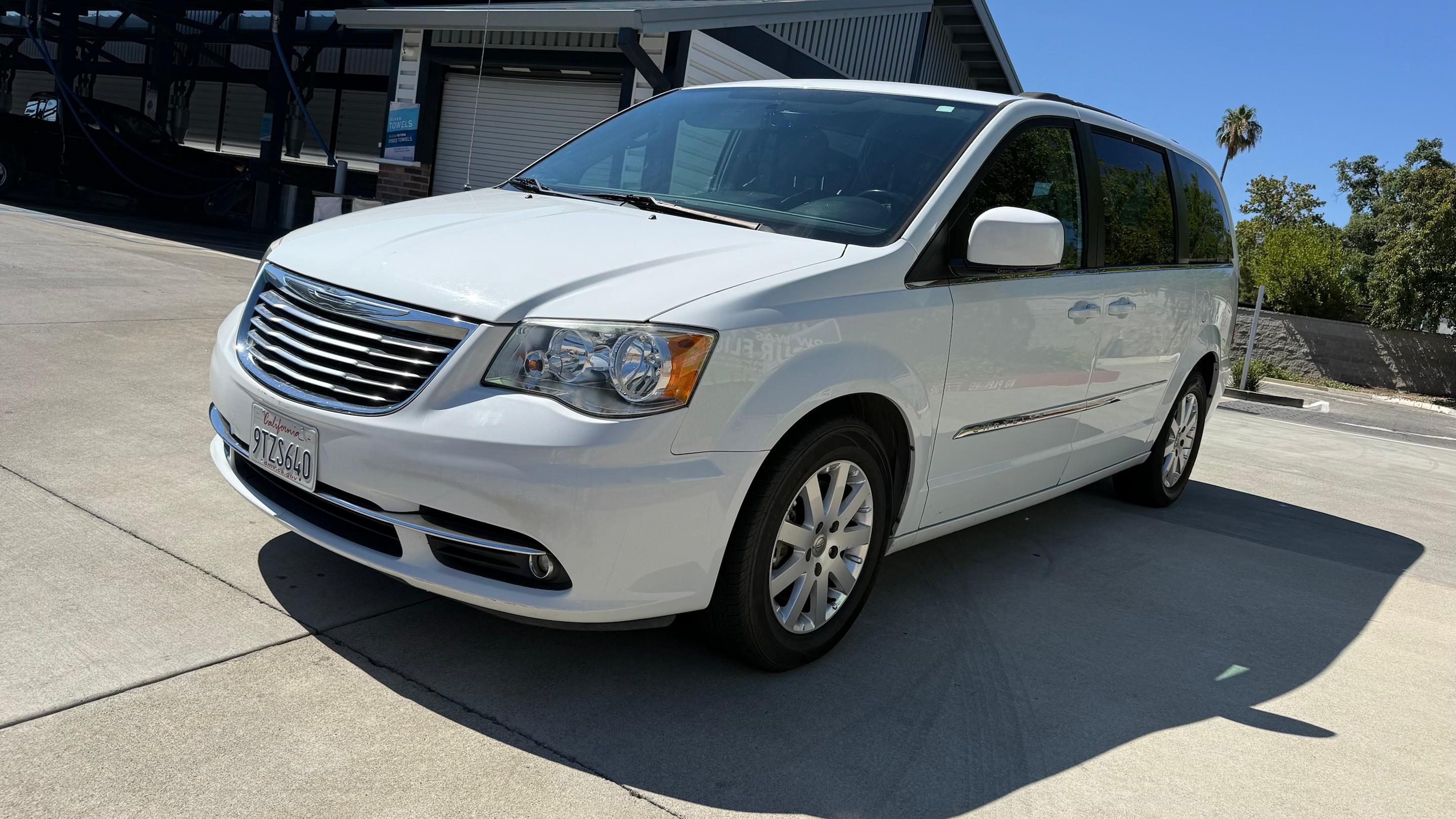 Chrysler Town & Country 2016 in Sacramento, CA