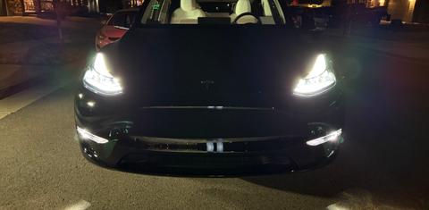 Tesla Model Y 2025
