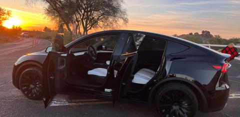 Tesla Model Y 2023