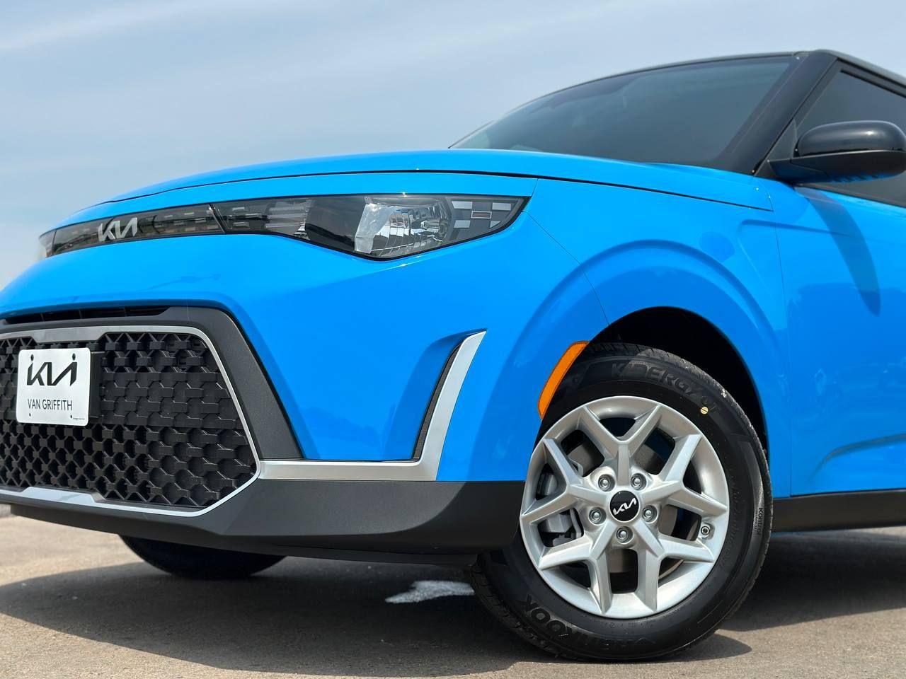 Kia Soul 2023 in Granbury, TX