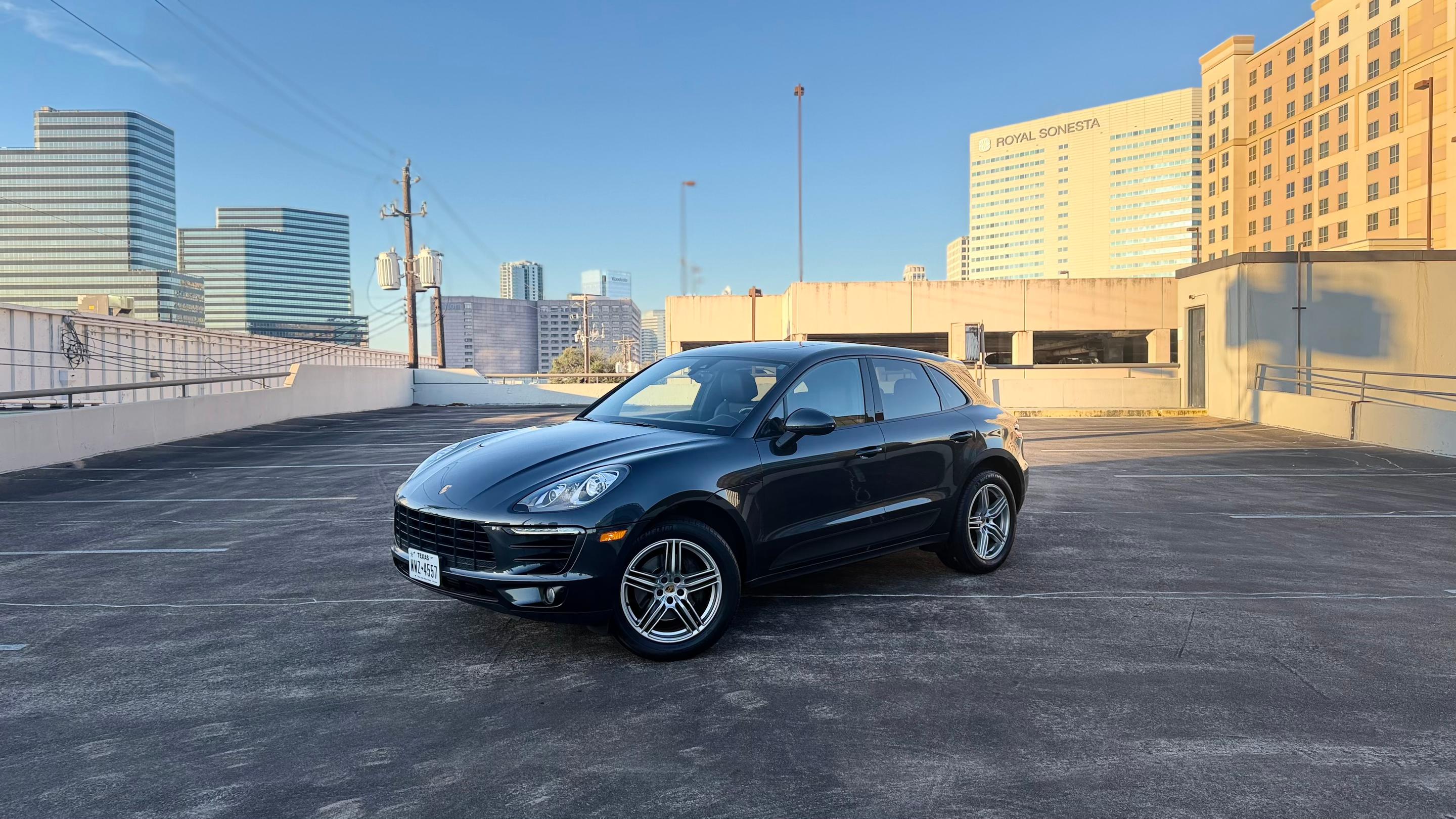 Porsche Macan 2017 in Houston, TX