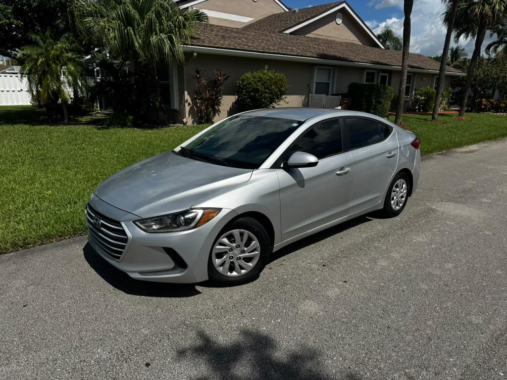 Hyundai Elantra 2017 in Deerfield Beach, FL