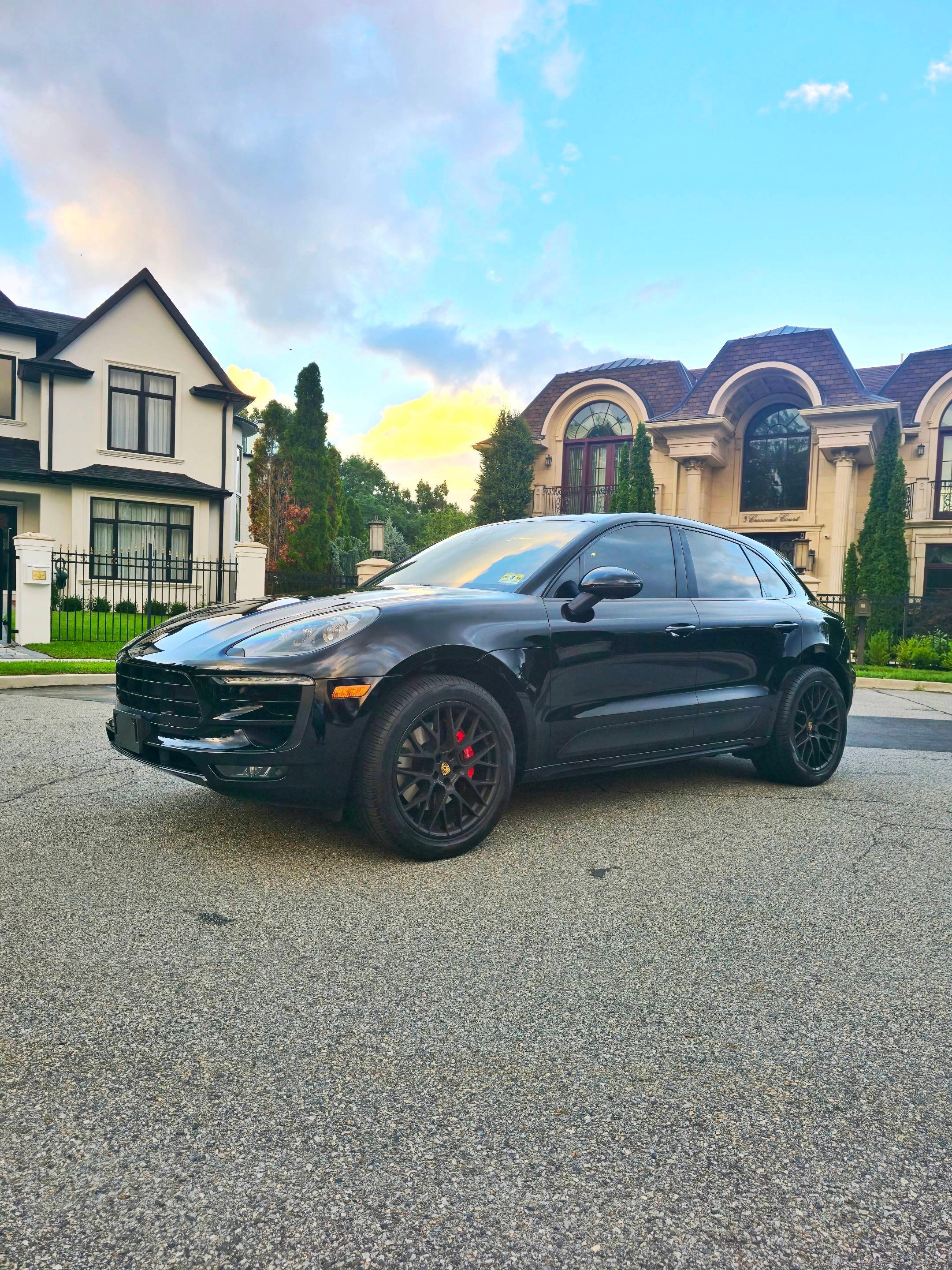 Porsche Macan 2017 in Fort Lee, NJ