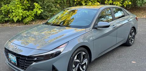 Hyundai Elantra 2022