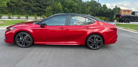 Toyota Camry Hybrid 2026