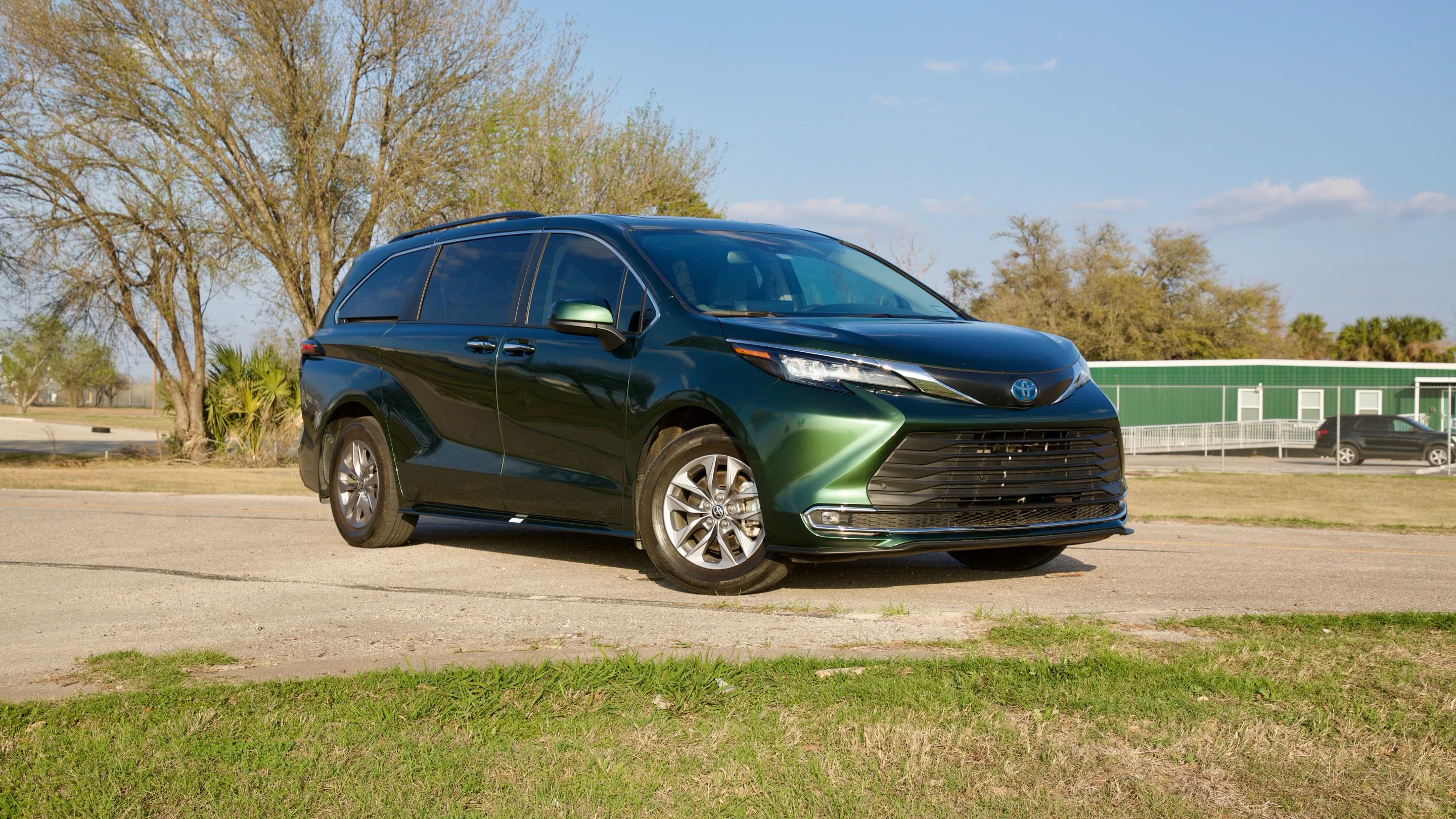 Toyota Sienna 2024 in Austin, TX
