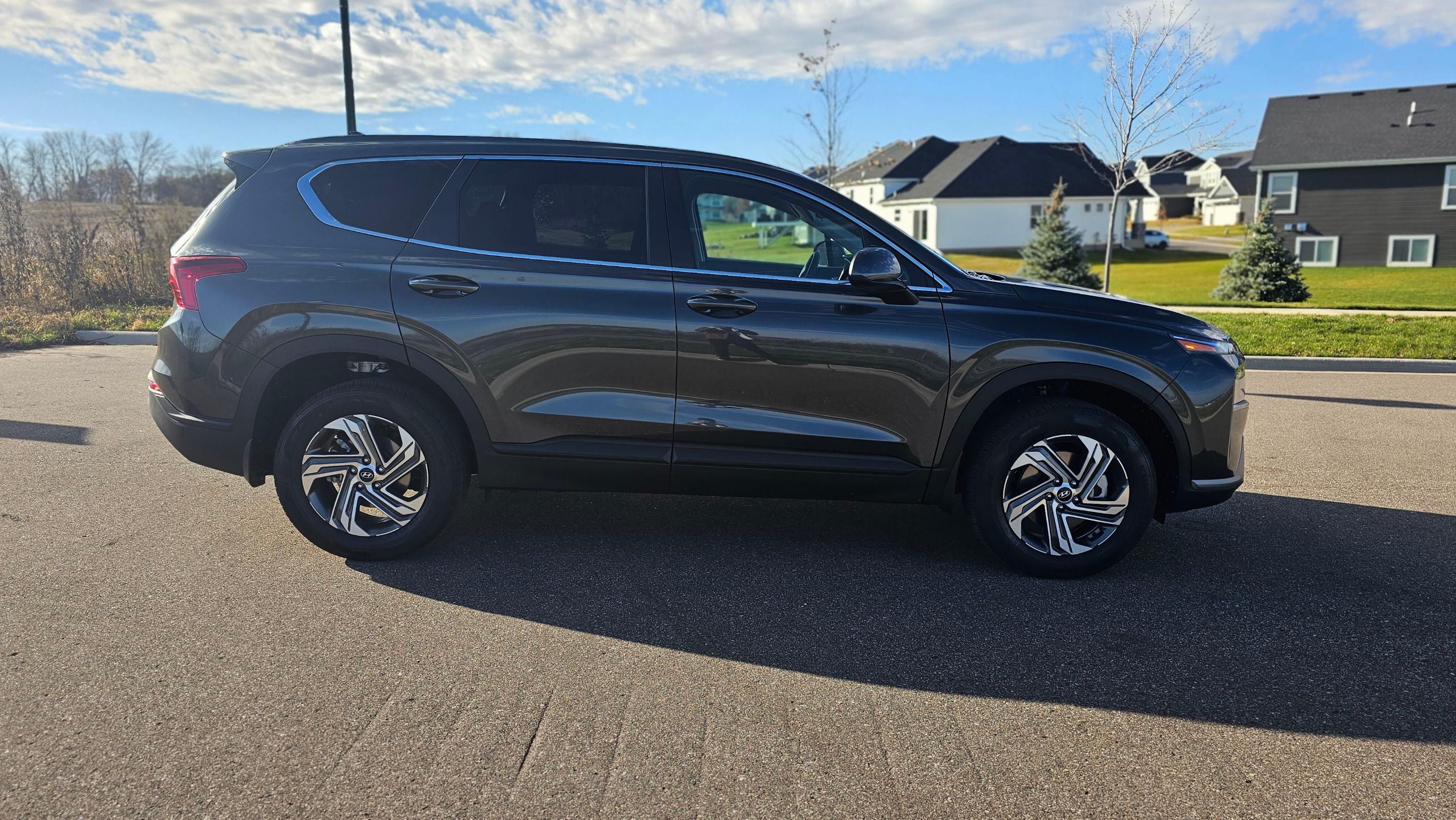 Hyundai Santa Fe 2023 in Plymouth, MN