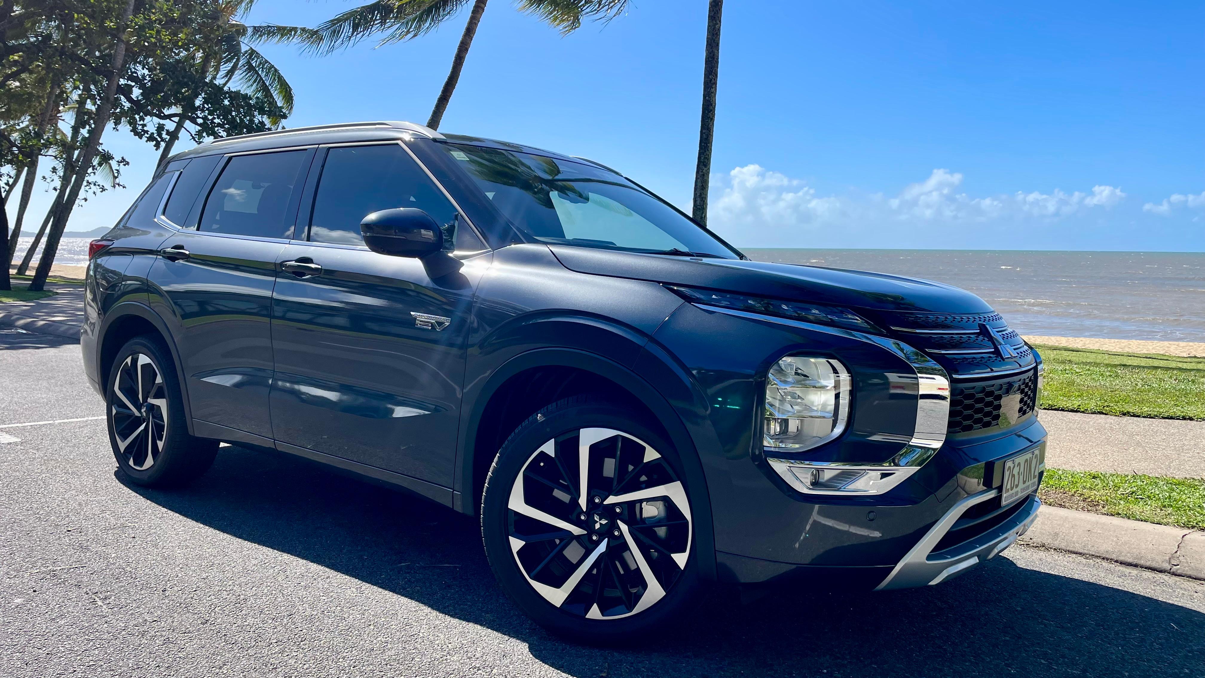 Mitsubishi OUTLANDER 2025 in Smithfield