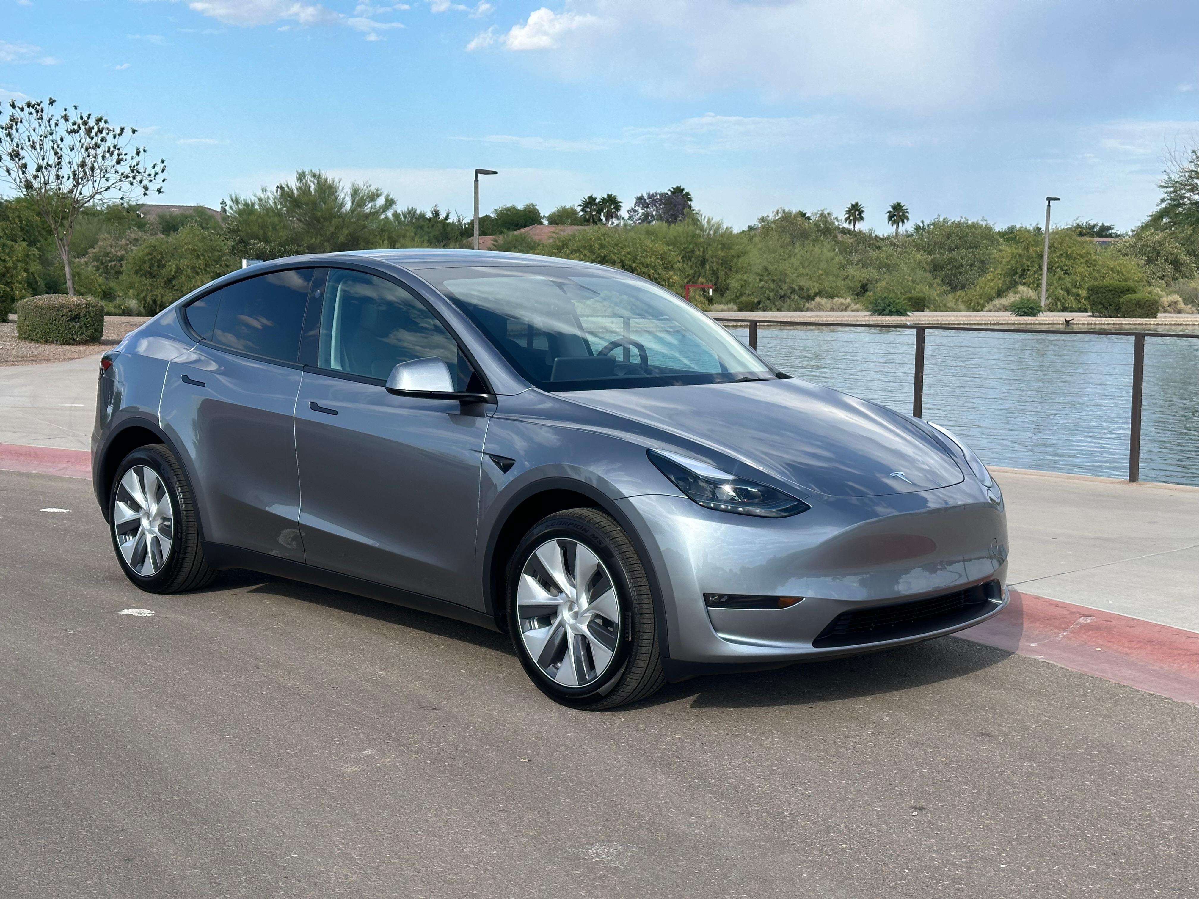 Tesla Model Y 2024 in Phoenix, AZ