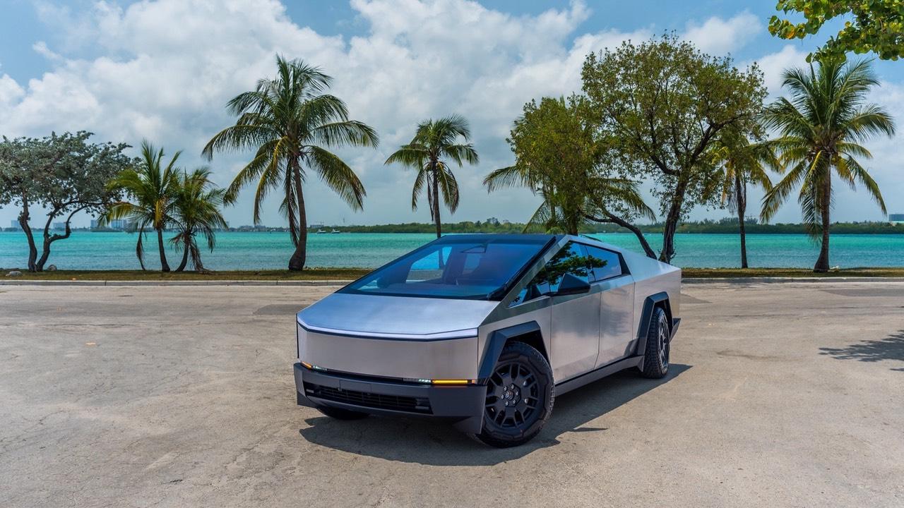 Tesla Cybertruck 2024 in 